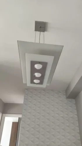 Lustre de teto moderno com base de vidro - usado