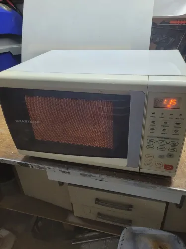 Forno micro-ondas Panasonic 21 litros 