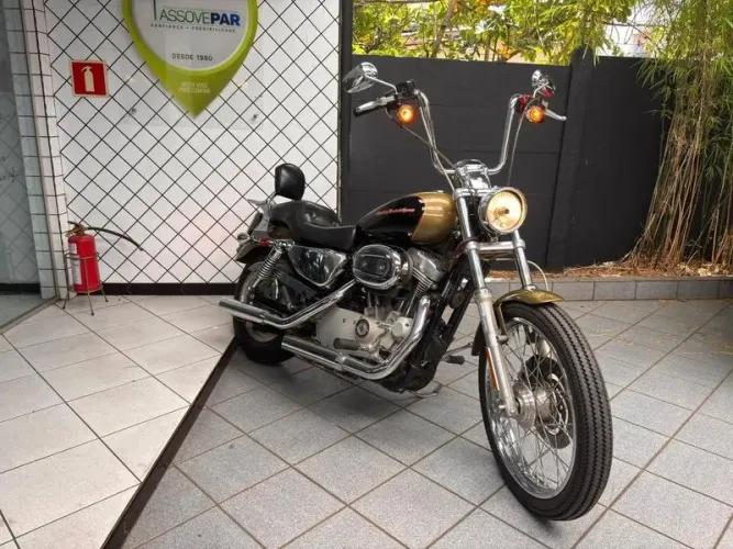 HARLEY-DAVIDSON XL 883 C 2007
