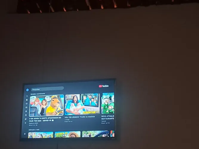 Vende-se TV roku 32 polegada