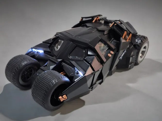 Batmóvel Tumbler - Escala 1/24 Metal