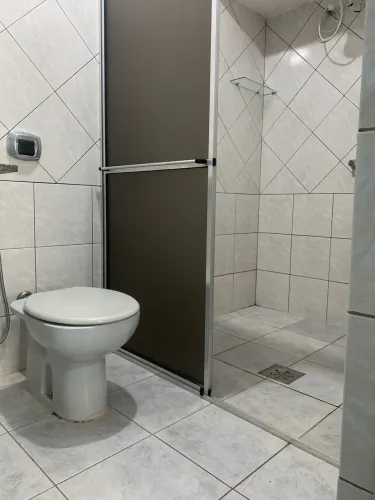 Aluga se casa de segundo andar tipo apartamento.casa