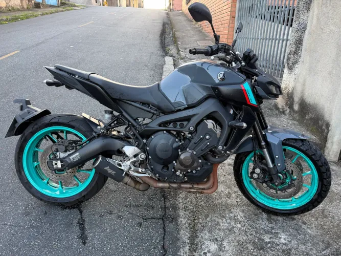 MT 09