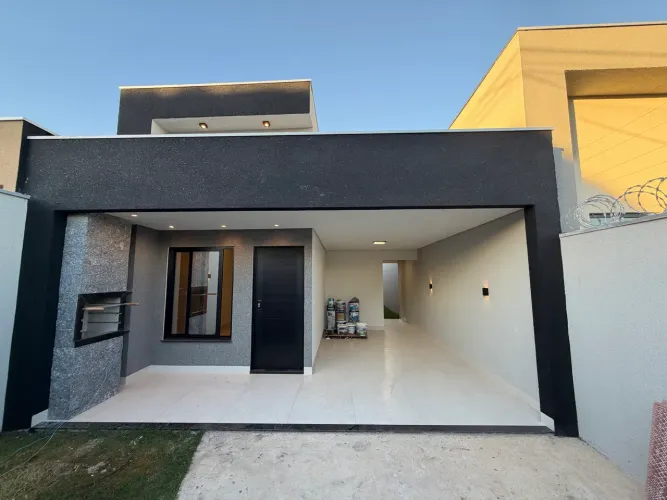 Vendo casa com 3 quartos em Taquaralto!!!