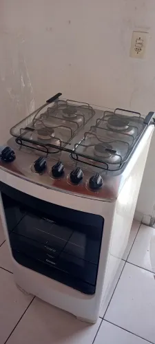 Fogão consul seminovo 250R$ negociável