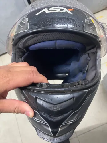 Vendo ou faço troca por capacete em estado bom número maior 