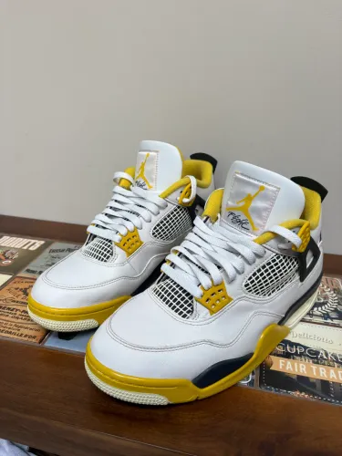 Air Jordan 4 Vivid Sulfur