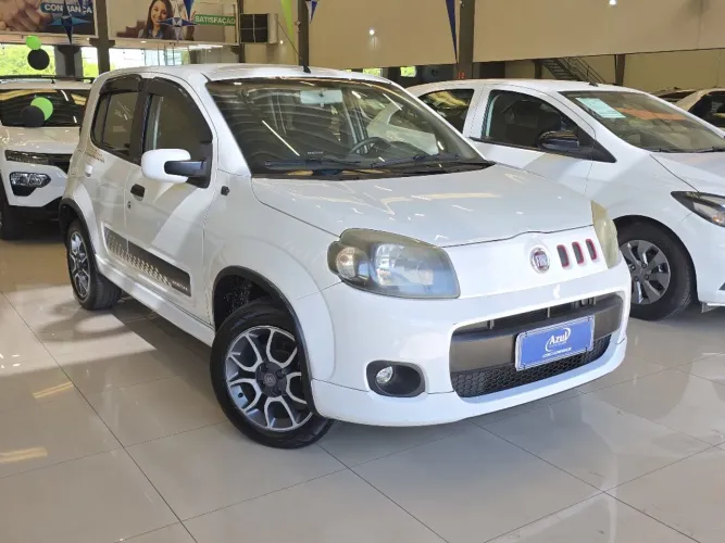 Fiat Uno Sporting Dualogic 1.4 EVO Flex 8V 4P 2013