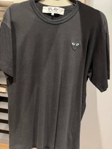 Camiseta CDG Tamanho XL , Serve L. 