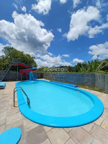 Chácara com 4 quartos em Mercês
