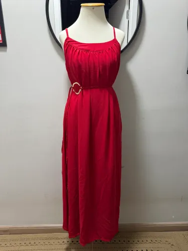 Vestido longo vermelho com cinto M