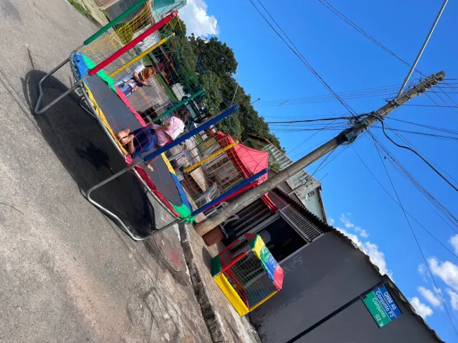 Aluguel de cama elástica,piscina de bolinha brinquedos em geral 