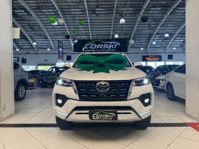Toyota Hilux SW4 SRX 4X4 2.8 TDI 16V Dies. Aut. 2024
