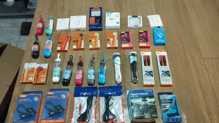 Fundo de loja Eletrônicos ( Fones e Cabos) 