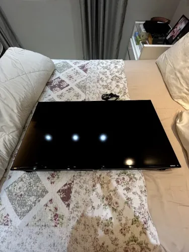Smart TV Philco 40" Full HD Quase Nova, Imagem Impecável!