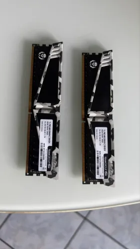 2 MEMÓRIAS T-FORCE VULCAN
