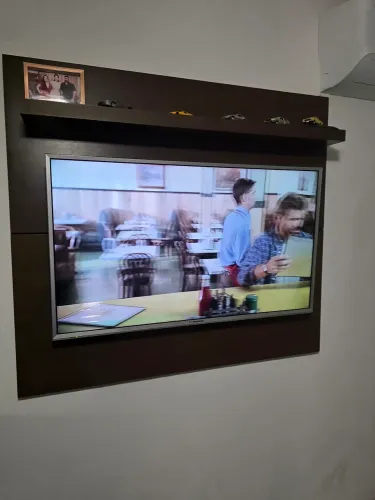 Smart tv panasonic 43" defeito na tela