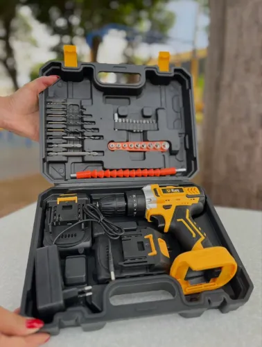 Parafusadeira e furadeira black tools