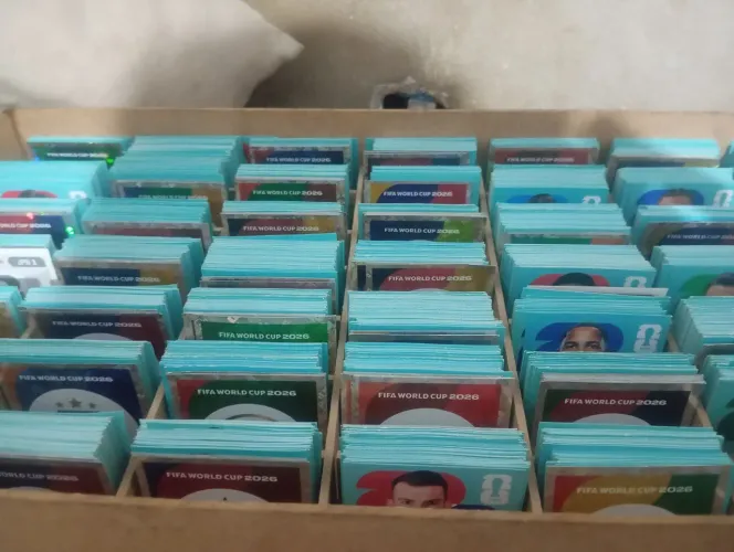 Vendo figurinhas avulsas do álbum da copa do mundo 2026 ( somente as que voce precisa)