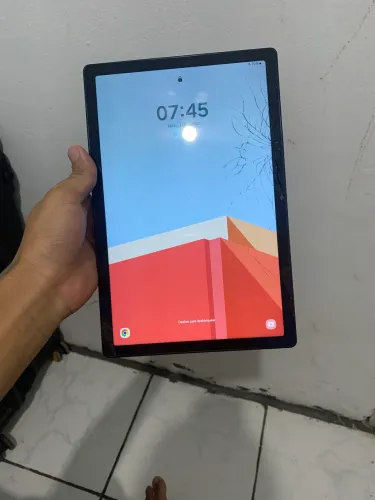 TABLET TAB 8