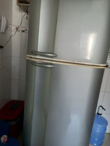 Geladeira Eletrolux pra vender logo!