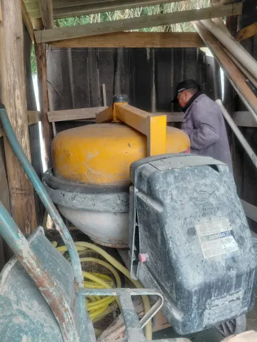 Betoneira 400l usada