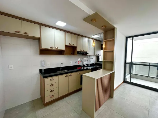 Excelente localização!Apartamento semi-mobiliado,2quartos/1suíte,1vaga. Lazer.Praia de Ita