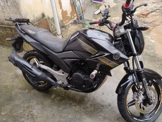 Fazer 250