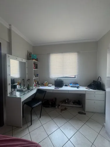 PENTEADEIRA + Escrivaninha 