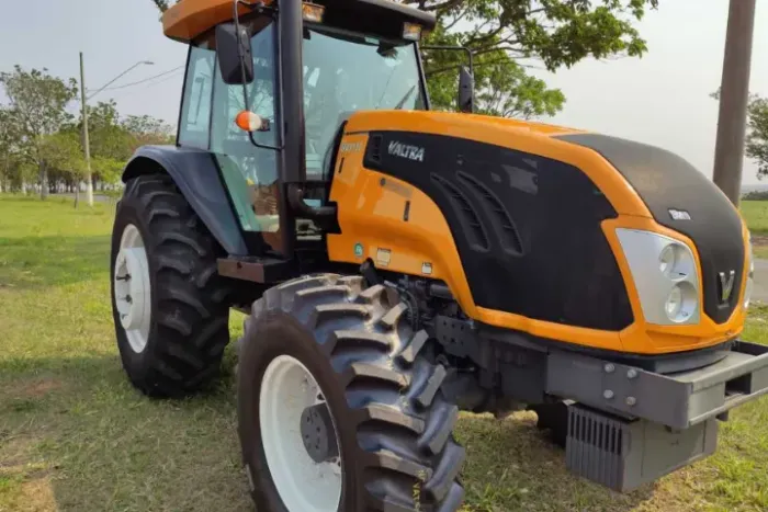 Trator Valtra Bm110 2017.