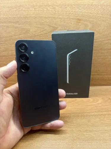 Samsung S25 128/12GB SEMI NOVO na CAIXA