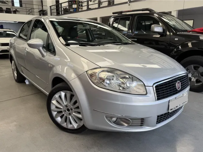 Fiat Linea Absolute 1.9/1.8 Flex Dualogic 4P 2011