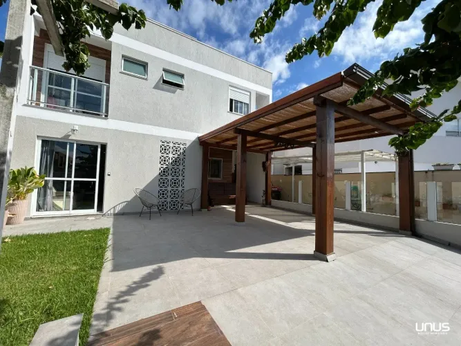 Casa em condomínio à venda no Campeche, Florianópolis