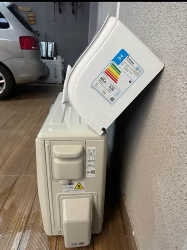 AR CONDICONADO MIDEA XTREME INVERTER 9MIL BTUS WIFI