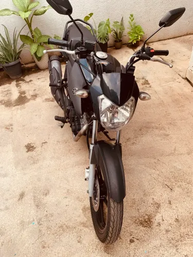 ALUGUE SUA MOTO SEM BUROCRACIA 