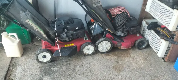 Vendo 2 cortadores de grama garthem a gasolina todos feito manutenção