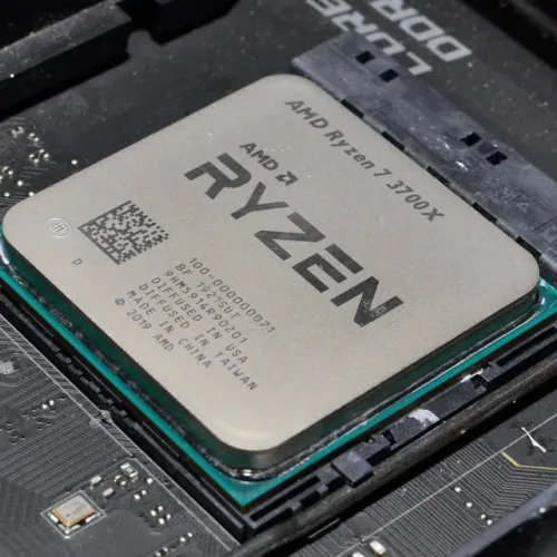 RYZEN 7 3700X