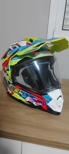 Capacete helt cross vision novo sem uso