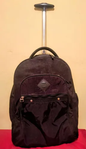 mochila com rodinhas - marca SESTINI