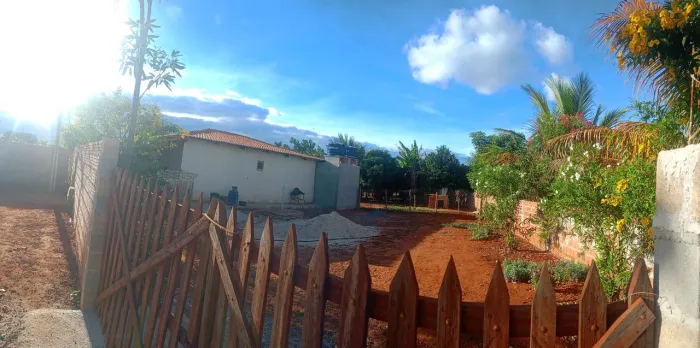 ? Chácara em Cafarnaum com Casa Pronta, Água, Energia 