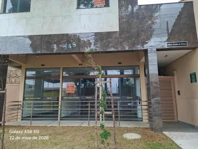 LOJA NA AVENIDA SERRANA DE FRENTE PARA RUA NO BAIRRO SERRANO