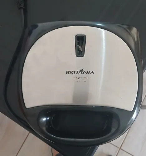 Grilo e Sanduicheira Britânia