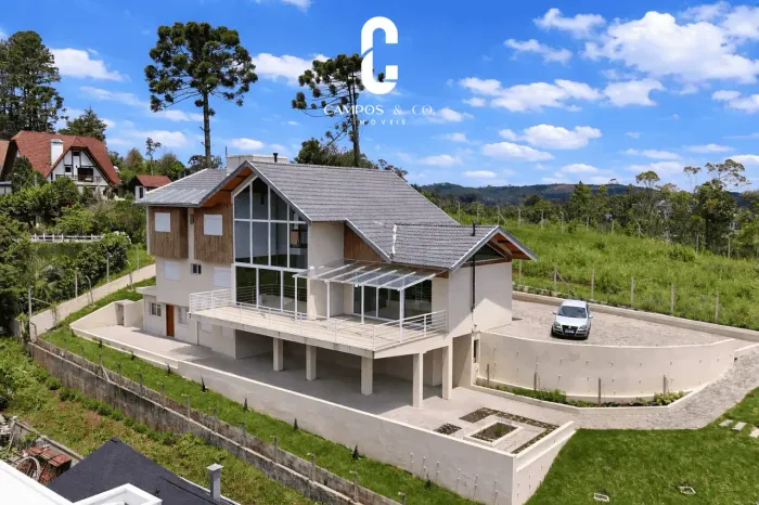 Casa Belíssima, Recém construída, Alto do Capivari, Campos do Jordão, SP