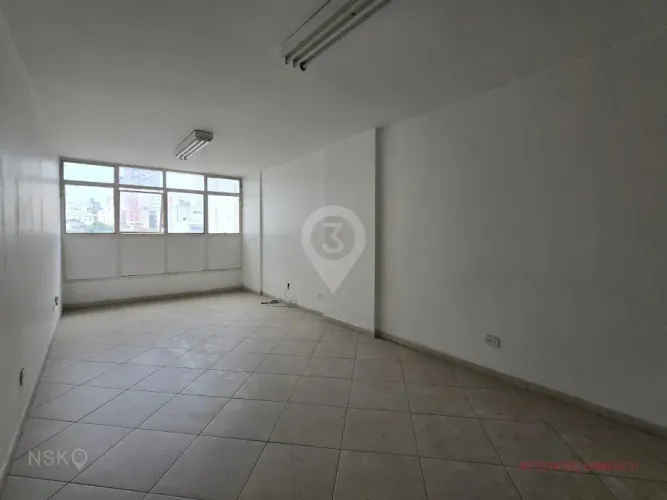 Sala Comercial 33m² com Divisórias | 1 Vaga | Ideal para Consultório ou Advocacia | Av. Br