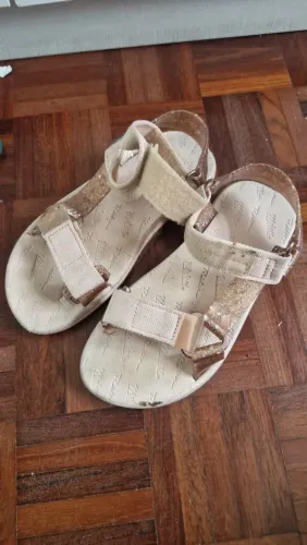 Sandália Melissa colab Ridder, cor rosa claro com detalhes em brilho