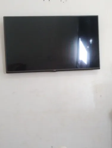 Vendo tv com defeito tela chuviscando,e depois fica preta.