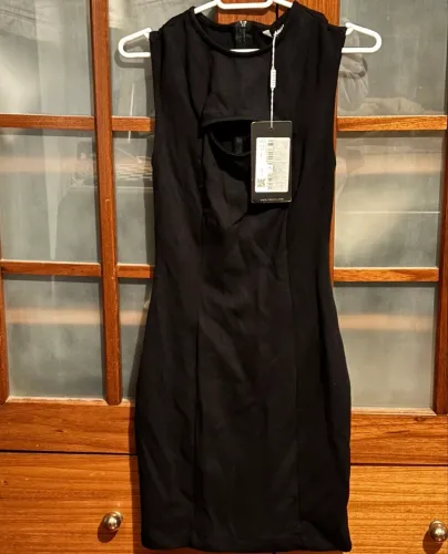 Vestido Colcci preto justo 