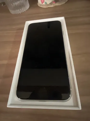 iPhone SE 128g