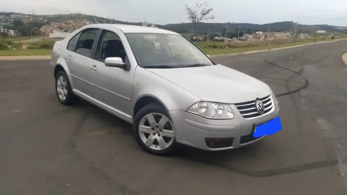 Volkswagen Bora 2.0/ 2.0 Flex 8V Aut. 2010
