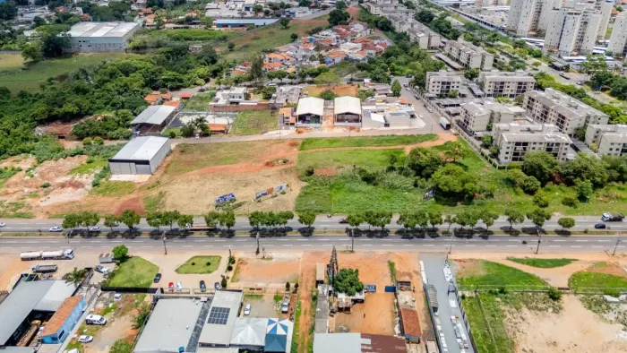 Terreno de 4.152 m² na Av. Perimetral Norte, no Goiânia 2, com vocação comercial
